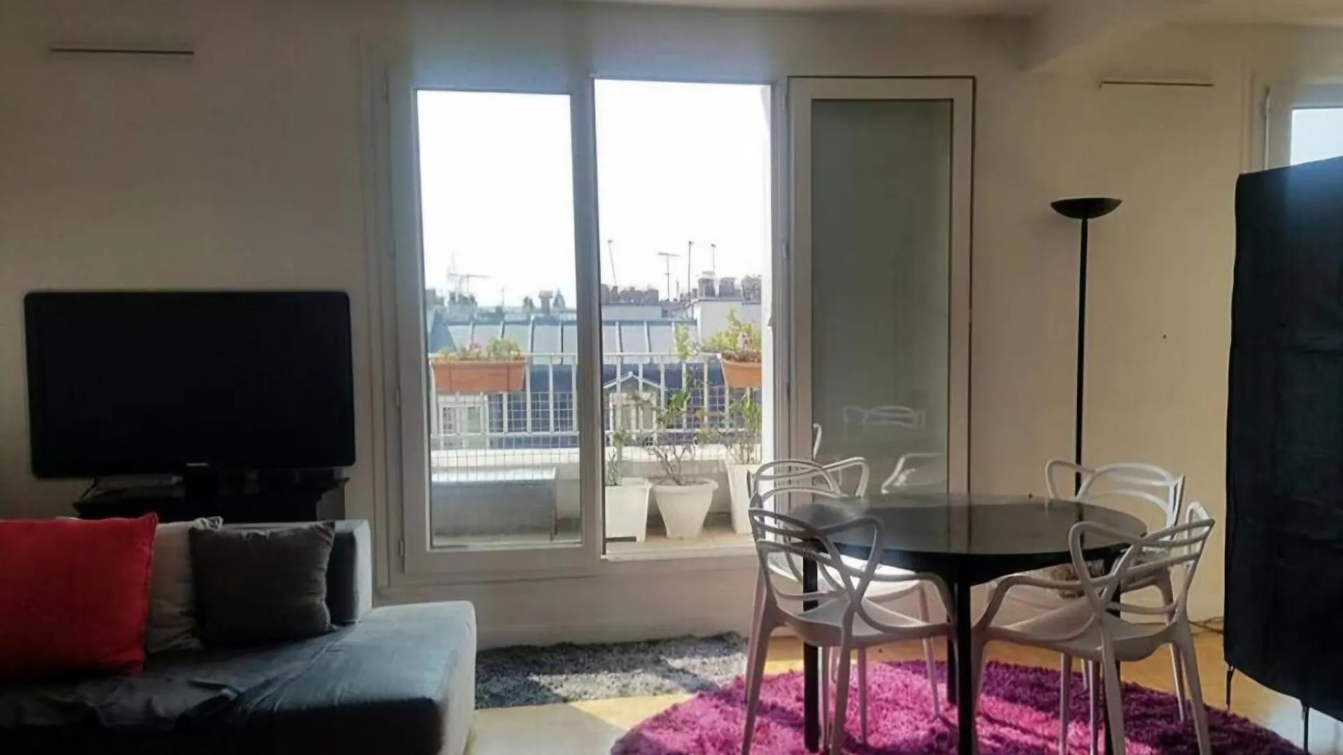 Apartment Floor & Terrace With View *